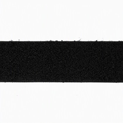 303021