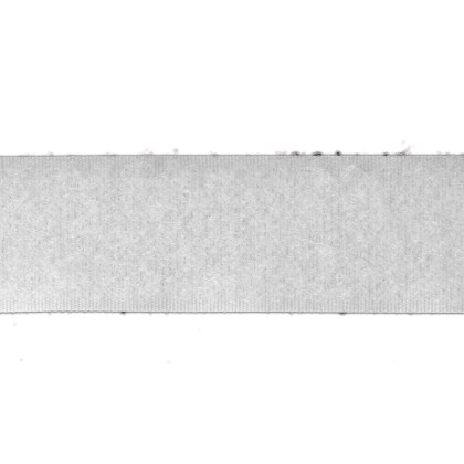 303051